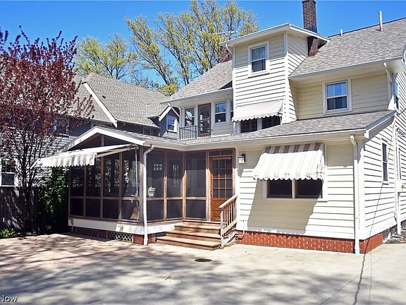 3rd image of 1208 Manor Park Ave