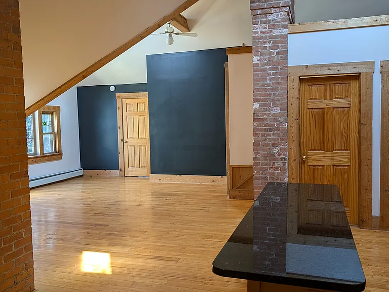 541 University Ave #5 — Photo 11
