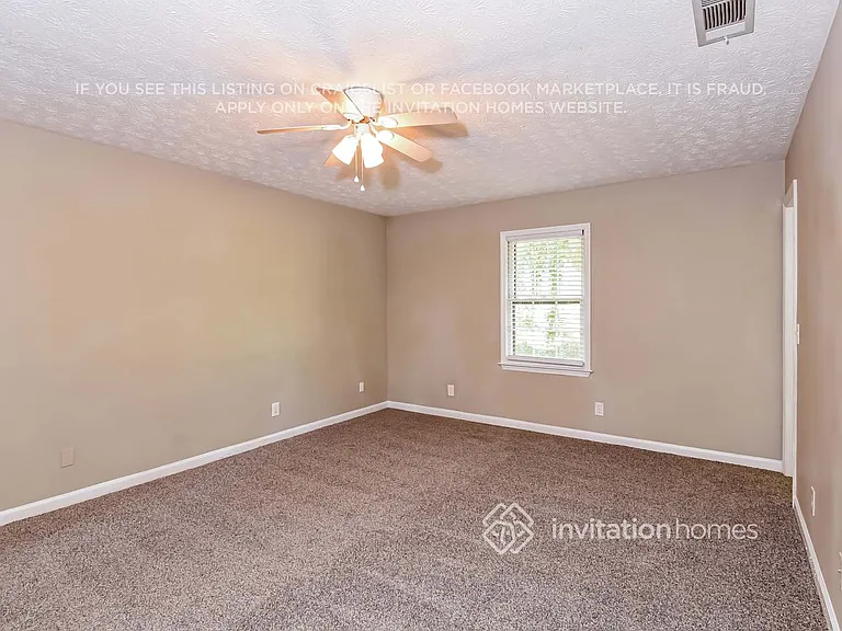 201 Hardman Way — Photo 13