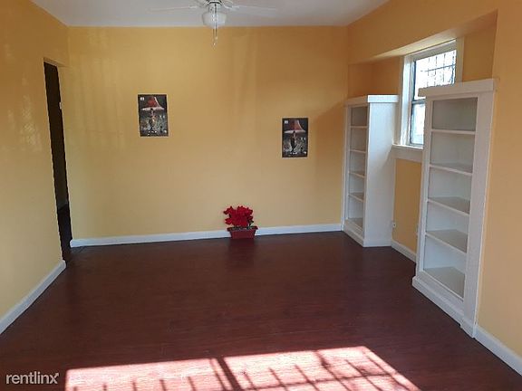 5th image of 923 W 84th St