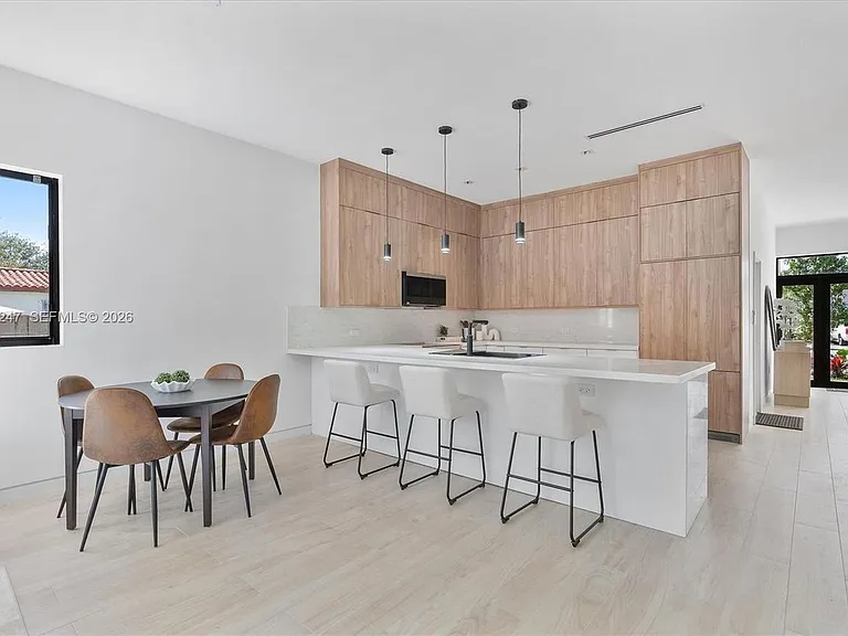 4715 NE Miami Ave #2 — Photo 6