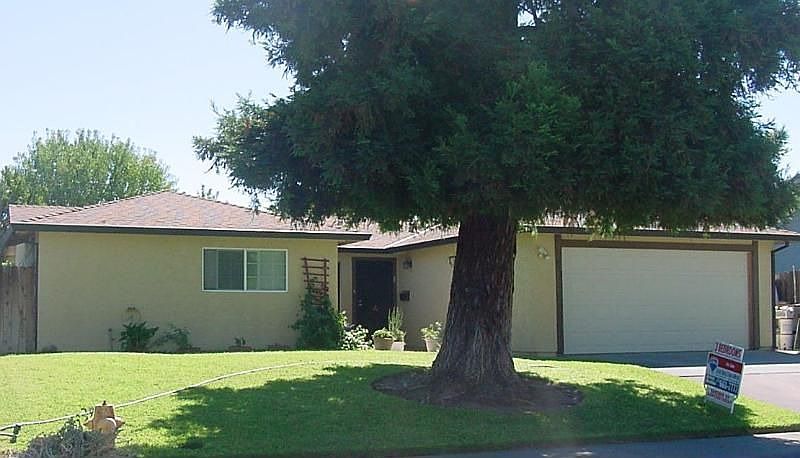 1st image of 913 Leo Way