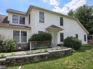 634 Crestgate Pl, Millersville, PA 17551