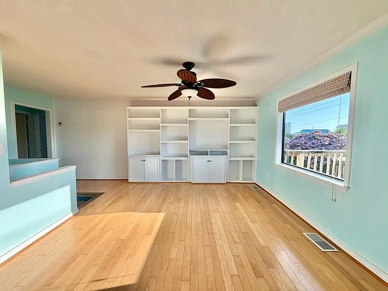 723 Sailfish Dr — Photo 11