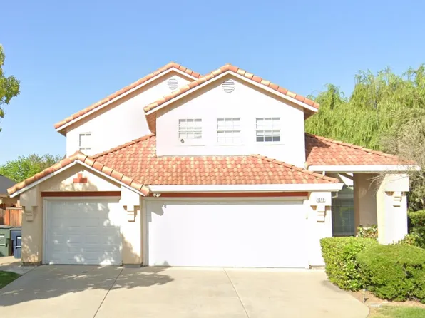 1045 Peacock Ct, Tracy, CA 95376