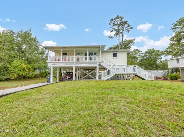 1968 Oak Street SW, Ocean Isle Beach, NC 28469
