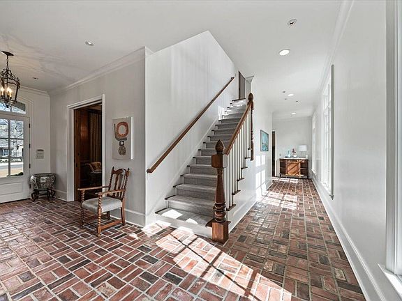 4th image of 4565 Normandy Rd