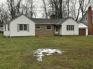 20 Keewaydin Dr, Timberlake, OH 44095