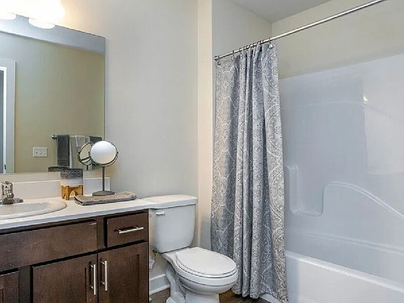 5th image of 1188 Barry Pl