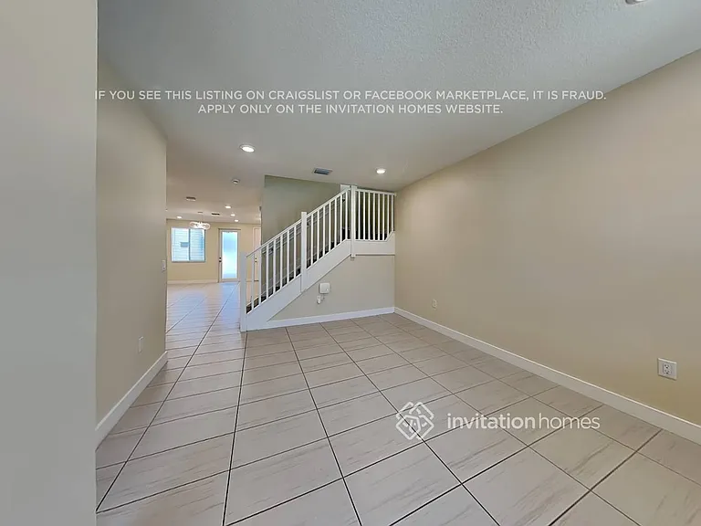6450 NW 103rd Pl — Photo 4