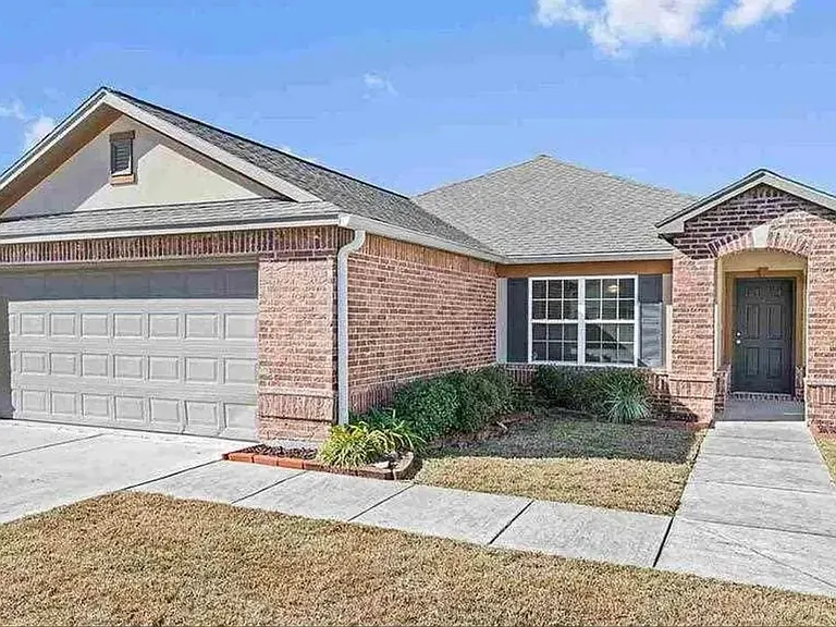 532 Glenway Dr — Photo 1
