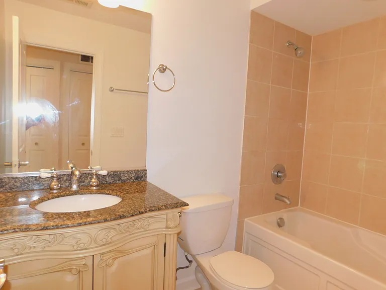 904 Reba Pl #20 — Photo 5