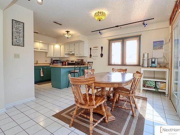 3rd image of 4540 Oakridge Cir