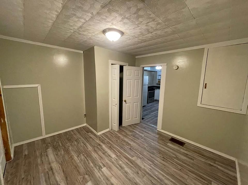 1st image of 311 W Gray St APT 1