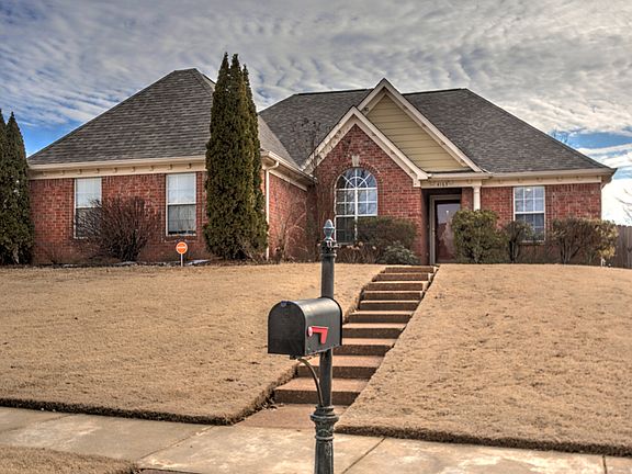 Corner Cove Lot w/Pool