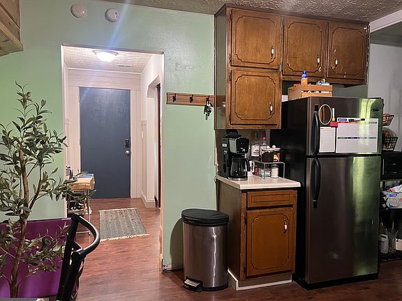 4th image of 102 Jennifer Ln