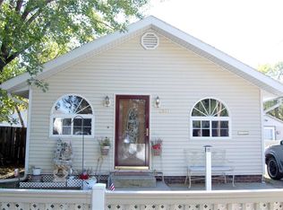 2937 Maple St, Des Moines, IA 50317