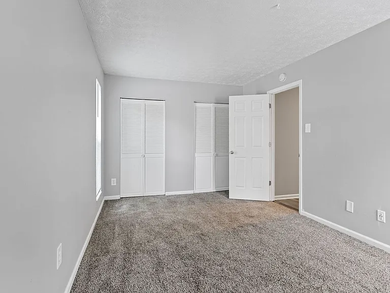 316 W Washington St — Photo 6