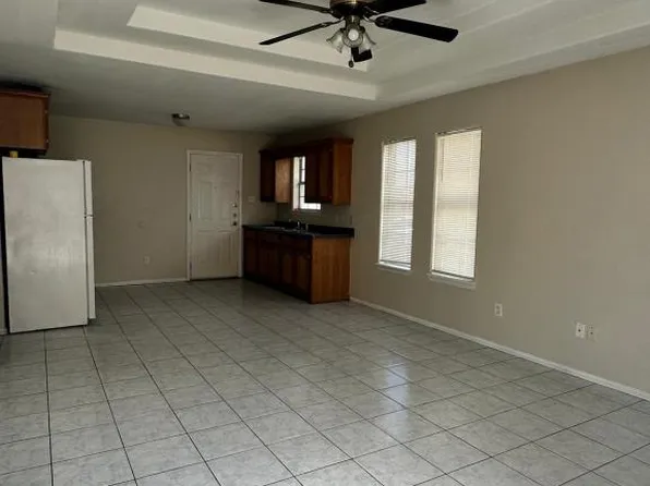 2007 N El Mundo Dr, Edinburg, TX 78541