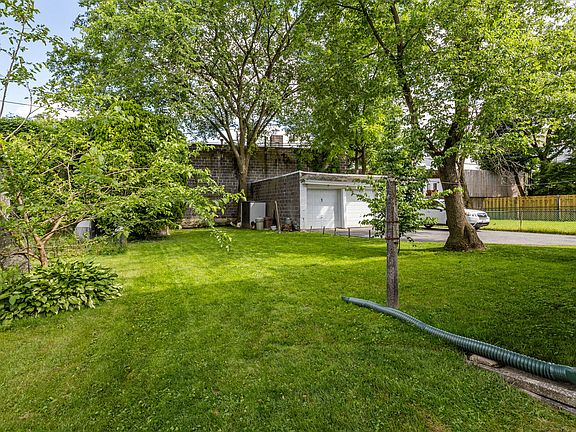 5th image of 27 Morton Rd #A