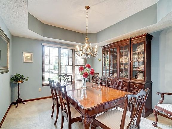 5th image of 8685 Tanglewood Dr