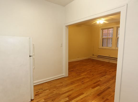 5th image of 540 W Wellington Ave #8