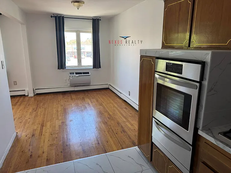 2512 Parsons Blvd #3 — Photo 10
