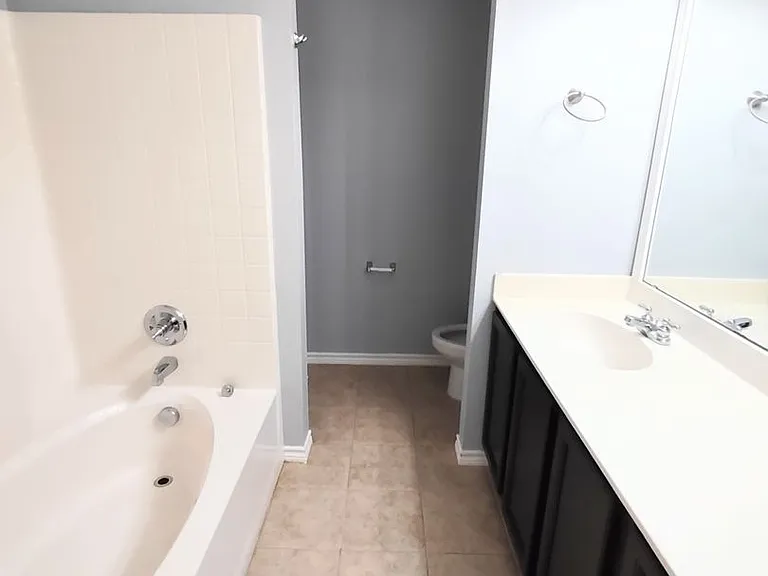 8929 Holliday Ln — Photo 8