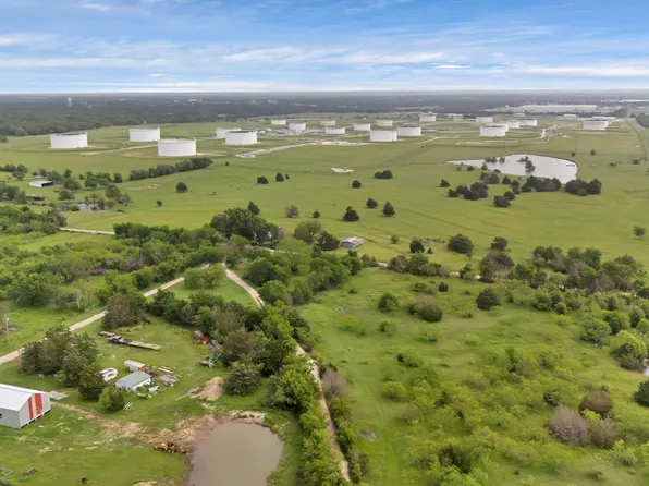 1402 SW County Road 1030, Corsicana, TX 75110