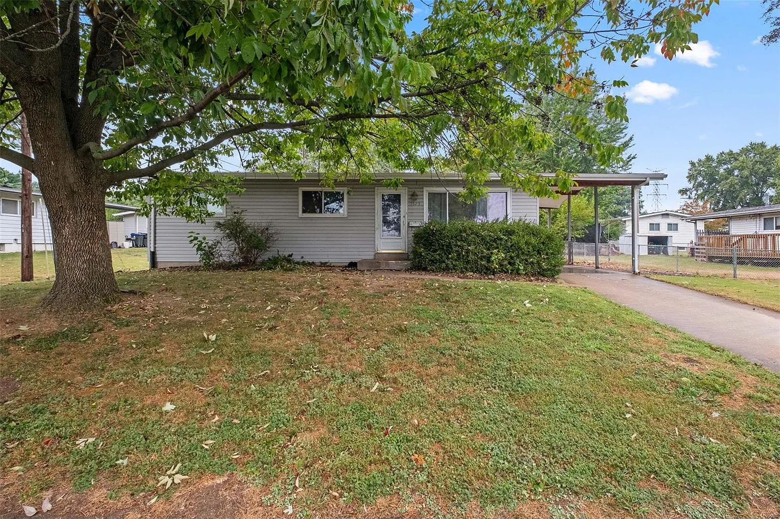 1575 Chickadee Ln photo 1