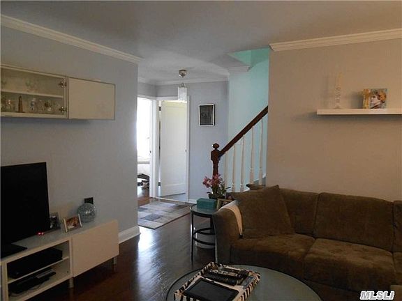 3rd image of 7 Lafayette Ave