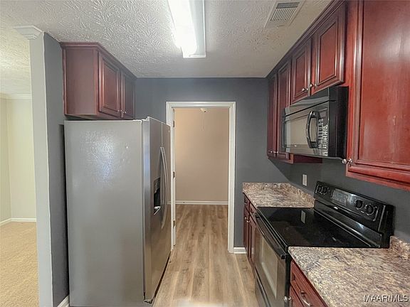4th image of 522 Old Mill Way