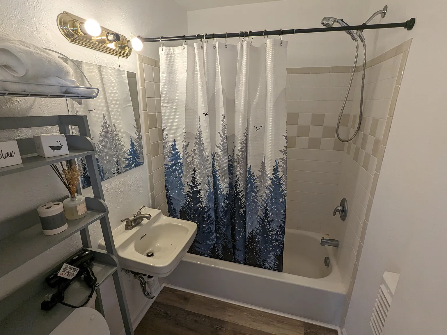 1 bed, 650 sqft, $1,600 — Photo 2
