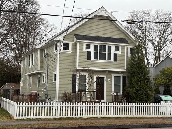 8 Sylvan St #A, Danvers, MA 01923