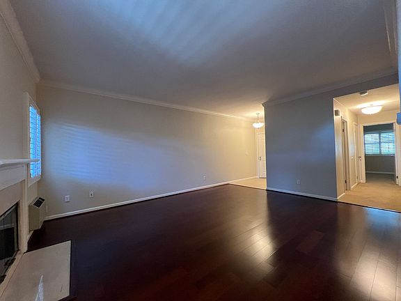 5th image of 2968 Moorpark Ave APT 13