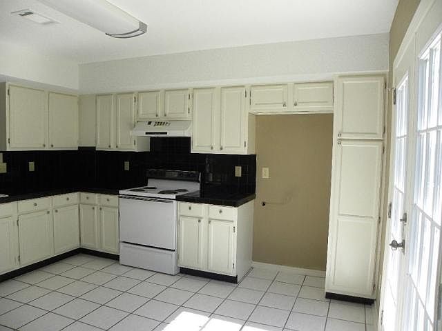1st image of 312 E Danielle Ct