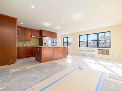 921 E 96th St, Brooklyn, NY, 11236