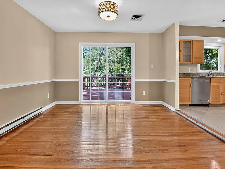 3409 Beverly Dr — Photo 23