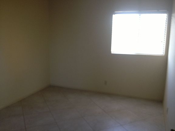 BEDROOOM