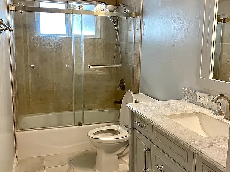 2212 Francis Ave — Photo 18