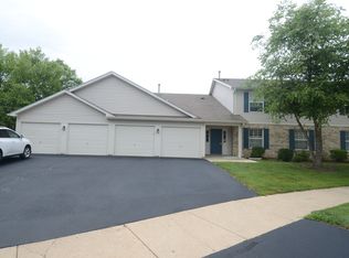 1224 N Red Oak Cir UNIT 1, Round Lake Beach, IL 60073