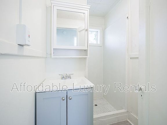 4th image of 3 Sumner Park Unit 6