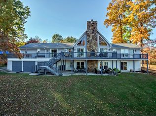 422 Shanghai Landing Ln, La Follette, TN 37766
