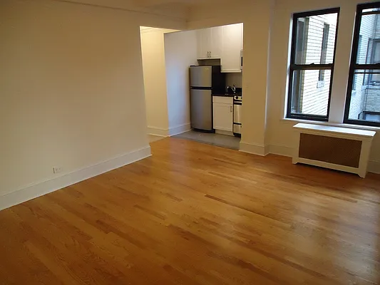 Rented by Mall Properties, Inc. | media 22