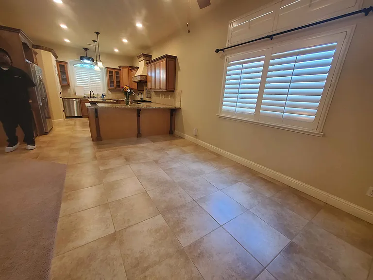 481 W Warwick Ave — Photo 6