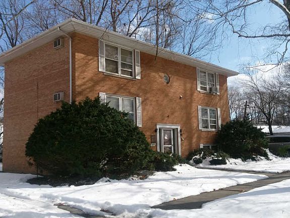 2nd image of 13833 S La Salle St