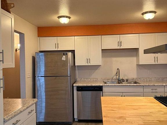 3rd image of 529 E 25th Ave