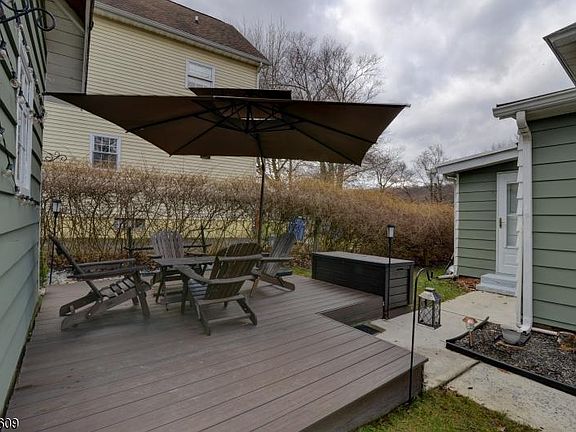 3rd image of 15 Lawrie Ave