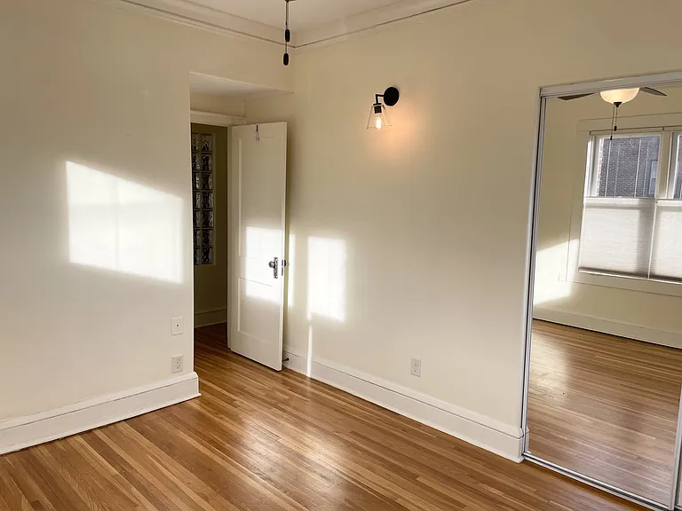 2338 Marshall Apartments — Photo 50