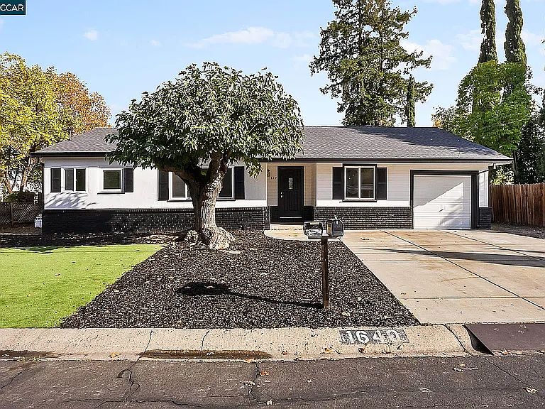 1st image of 1640 Apple Dr #A